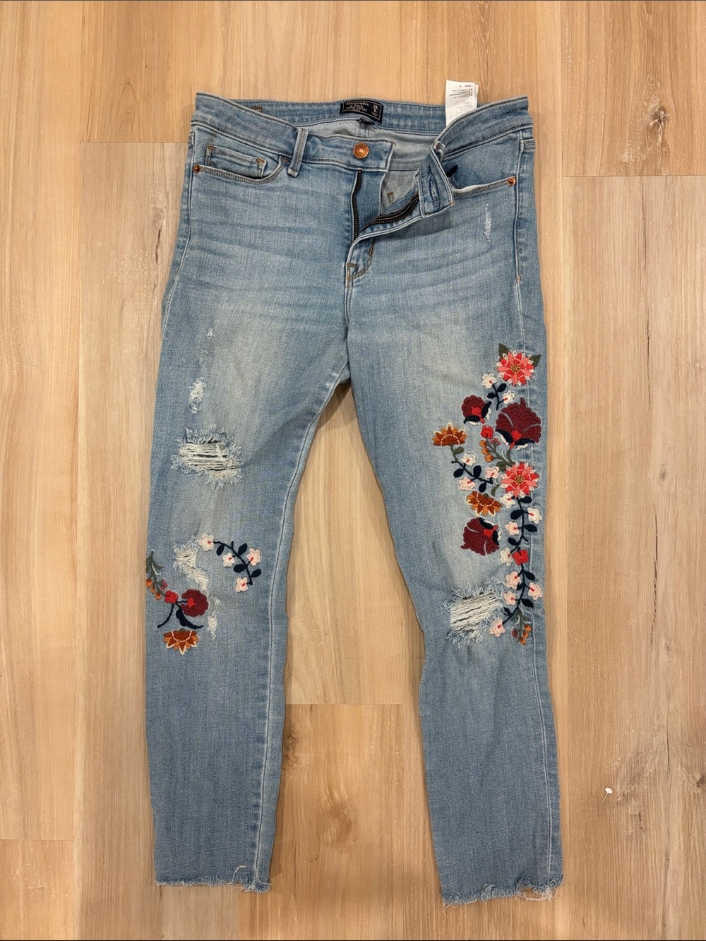 Abercrombie and Fitch Harper low-rise Floral Embroidered LightWomen’s Jeans